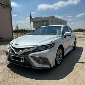 Toyota Camry 2020