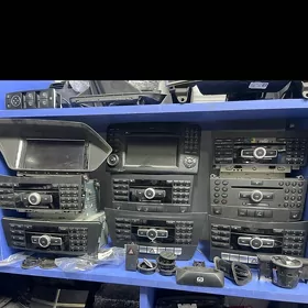 Magnitofon Mercedes Benz