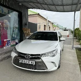 Toyota Camry 2017