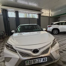 Toyota Camry 2020