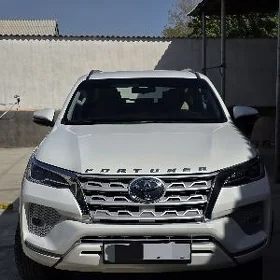 Toyota Fortuner 2024