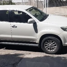 Toyota Fortuner 2012