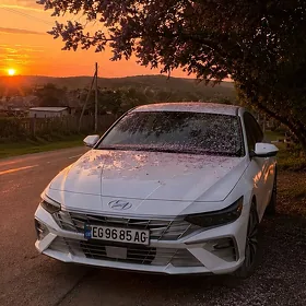 Hyundai Elantra 2025