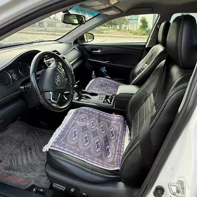 Toyota Camry 2017