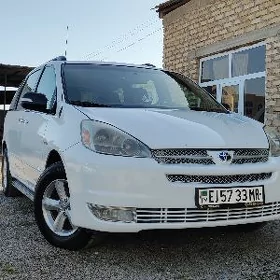 Toyota Sienna 2004