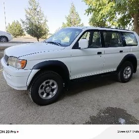 Mitsubishi Montero 1998
