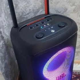  JBL PARTYBOX 520