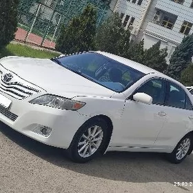 Toyota Camry 2011