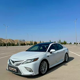 Toyota Camry 2019
