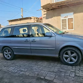 Kia Carnival 2002