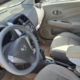 Nissan Sunny 2020