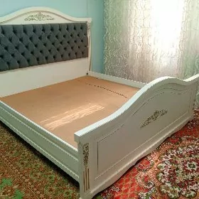 кровать без матраса