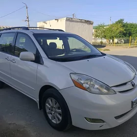 Toyota Sienna 2005