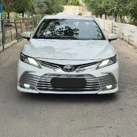 Toyota Camry 2018
