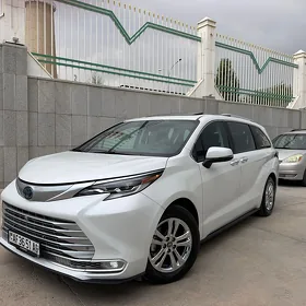 Toyota Sienna 2023