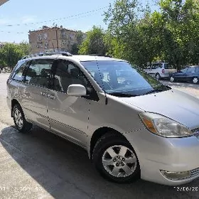 Toyota Sienna 2005