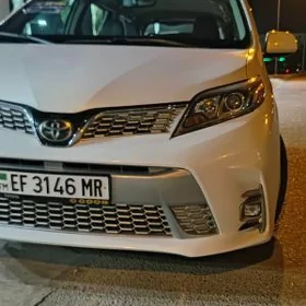 Toyota Sienna 2020