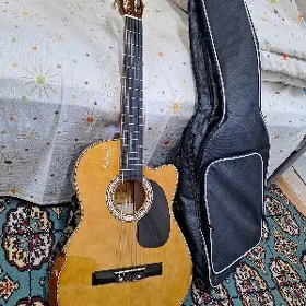 Gitara Valenciya