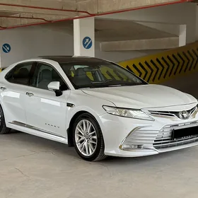 Toyota Camry 2018