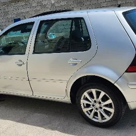 Volkswagen Golf 2000