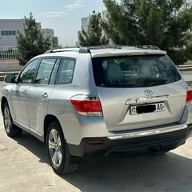 Toyota Highlander 2013