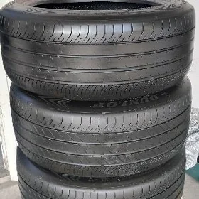 235 45 18 DUNLOP yyl 4124