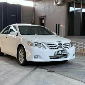 Toyota Camry 2011