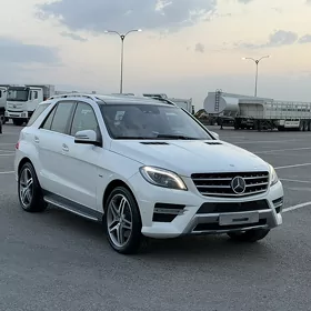 Mercedes-Benz ML400 2015