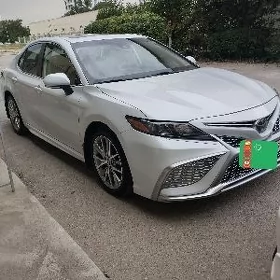 Toyota Camry 2021