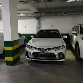 Toyota Camry 2024