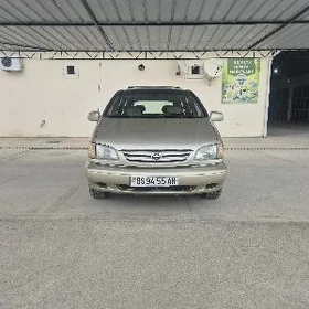 Toyota Sienna 2000