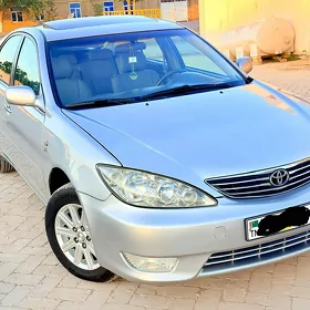 Toyota Camry 2004