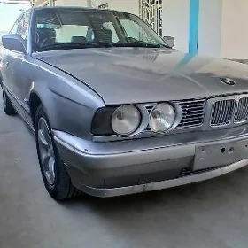 BMW 525 1990