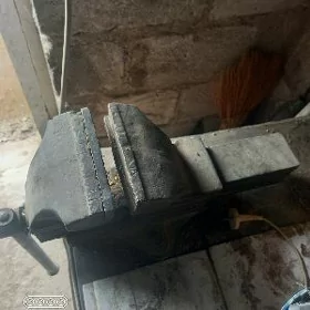 тески