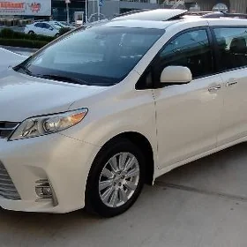 Toyota Sienna 2018