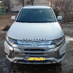 Mitsubishi Outlander 2022