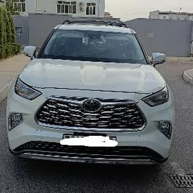 Toyota Highlander 2020