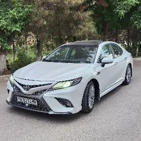 Toyota Camry 2020