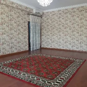 Gurtly 2017 3 kom  135m²