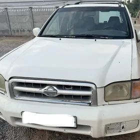 Nissan Pathfinder 2001