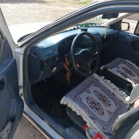Opel Vectra 1989