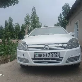 Opel Astra 2004