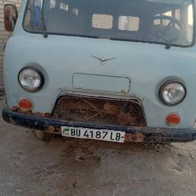 UAZ Profi 2000