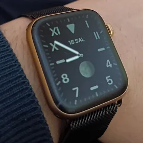 APPLE WATCH 5/44