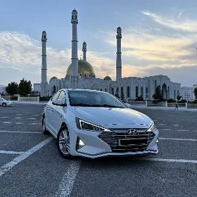 Hyundai Elantra 2019