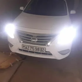 Nissan Sunny 2022