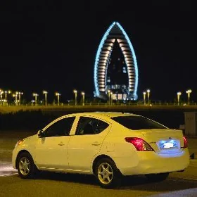 Nissan Versa 2012