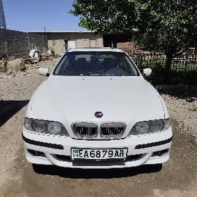 BMW E39 2001