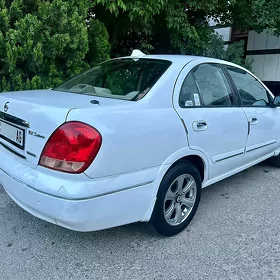 Nissan Sunny 2005