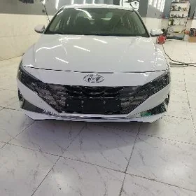 Hyundai Elantra 2022
